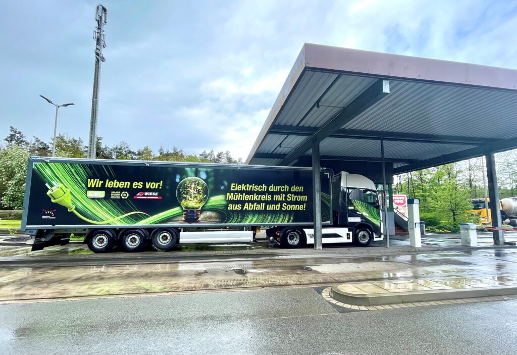 E-LKW am Wiegehaus Pohlsche Heide