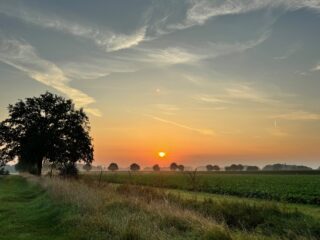 Sonnenaufgang im Herbst